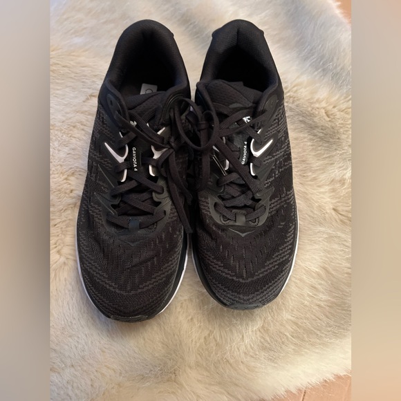 Hoka Sneaker - Picture 1 of 3